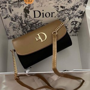 پاسپورتی DIOR